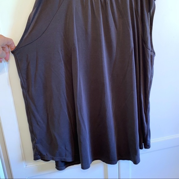 Loft | Ruffle Tie Back Flutter Blouse Black M - Picture 8 of 15